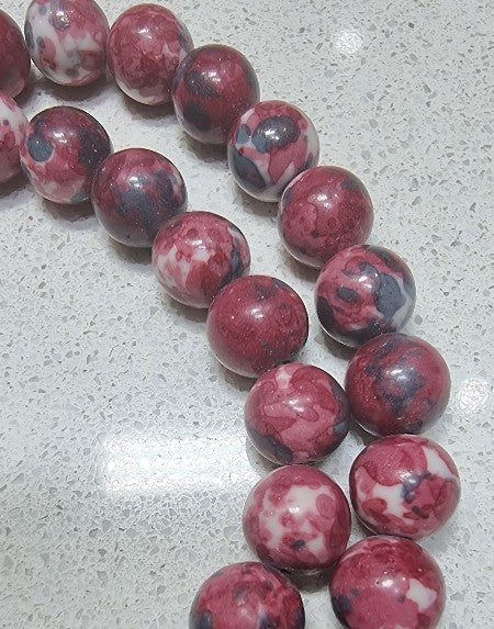 10MM SYNTHETIC OCEAN WHITE JADE - GRAY/DARK RED/WHITE MOTTLE