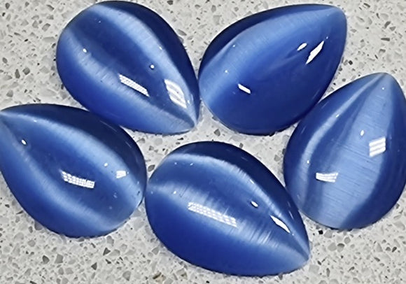 CABOCHON - TEARDROP - 18 X 13 X 5MM CATS EYE - CORNFLOWER BLUE