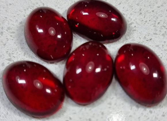 CABOCHON & PENDANTS - 18 X 13 X 6MM - K9 GLASS A GRADE- OVAL - RUBY RED