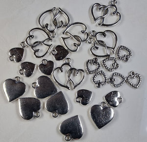 CHARMS - HEARTS - 9 - 19MM ANTIQUE SILVER COLOUR