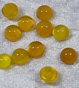 CABOCHON - 6 X 3-3.5MM NATURAL YELLOW AGATE - HALF ROUND