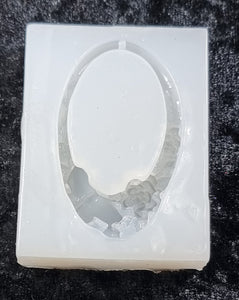 RESIN MOULD - 62 X 46 X 11MM - ROSE WITH TINY FLOWERS & LEAVES