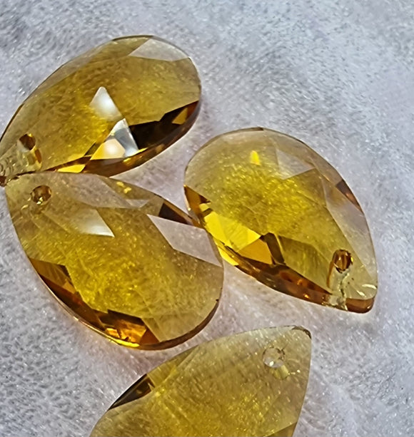 TEARDROPS - 22 X 13MM FACETED GLASS - LIGHT BROWN