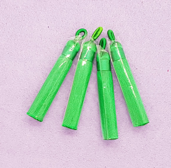 TASSELS - 60-65MM MID. GREEN COLOUR