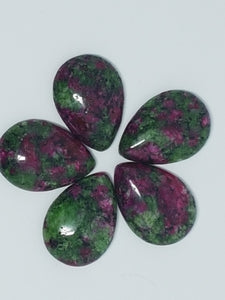 CABOCHONS 25 X 18MM TEARDROP NATURAL RUBY IN ZOISITE