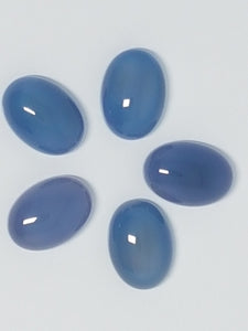 CABOCHONS 18 X 13MM OVAL NATURAL BLUE AGATE DYED