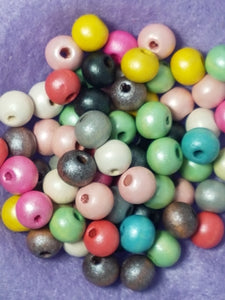 6MM NATURAL WOODEN ROUND BEADS - MIXED COLOURS