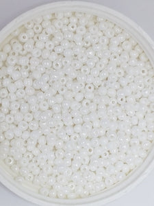 8/0 CHINESE GLASS SEED BEADS - PEARLISED WHITE