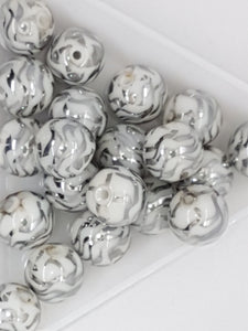 10MM  GLASS BEADS - Packet of 10 - ELECTROPLATED - SILVER WIGGLES