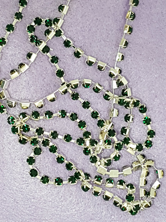 4MM GRADE A BRASS GLASS RHINESTONE CUP CHAIN - EMERALD GREEN