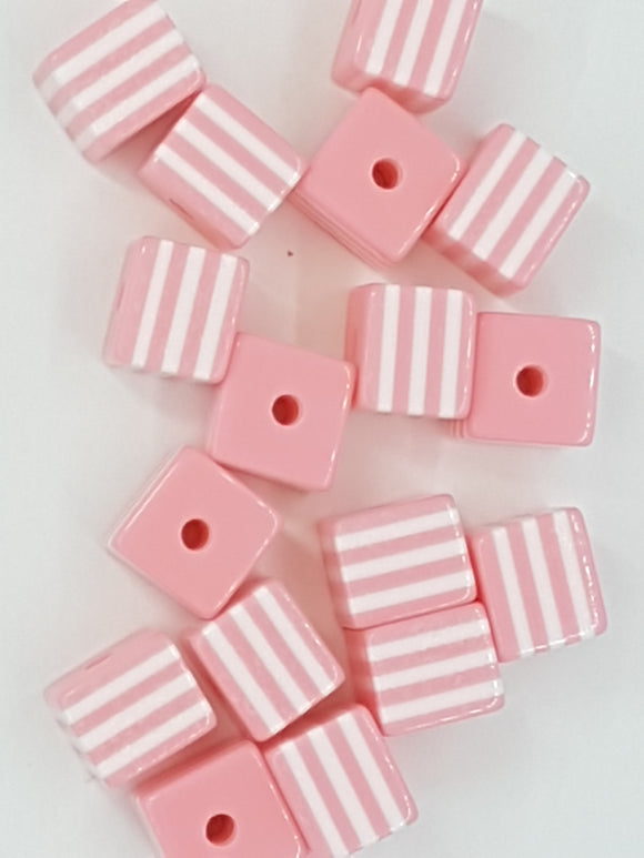 CUBES - 8MM RESIN CUBE - SALMON PINK