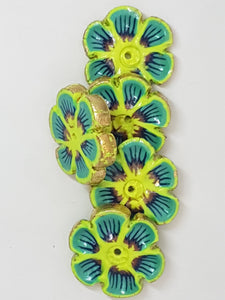 25MM x 4-5MM H/MADE POLYMER CLAY FLOWER -AQUA/YELLOW