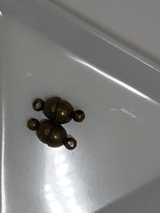 CLASPS - MAGNETIC - BRASS - ANT. BRONZE LITE