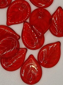 18X13X4MM CZECH GLASS TRANSPARENT LEAVES - RED