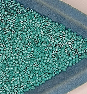 CYLINDER SEED BEADS - 10/0 - 2 X 1.5MM - OPAQUE LUSTER - MED. AQUAMARINE