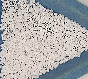 CYLINDER SEED BEADS - 10/0 - 2 X 1.5MM - OPAQUE LUSTER - WHITE