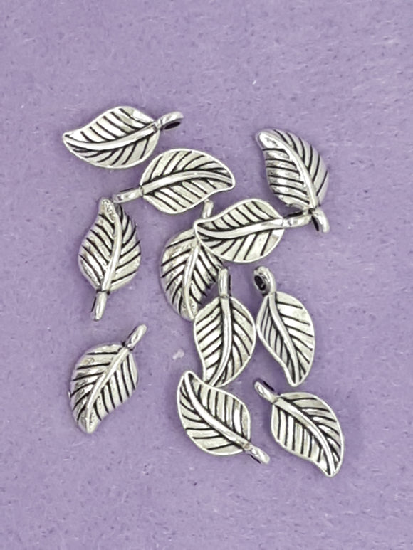 CHARMS - LEAVES - 15 X 7MM - ANTIQUE SILVER COLOUR