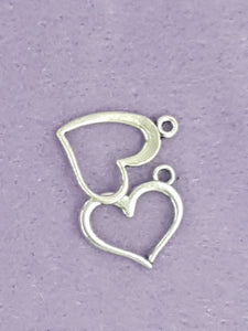 CHARMS - HEARTS - 17 X 17MM ANTIQUE SILVER COLOUR