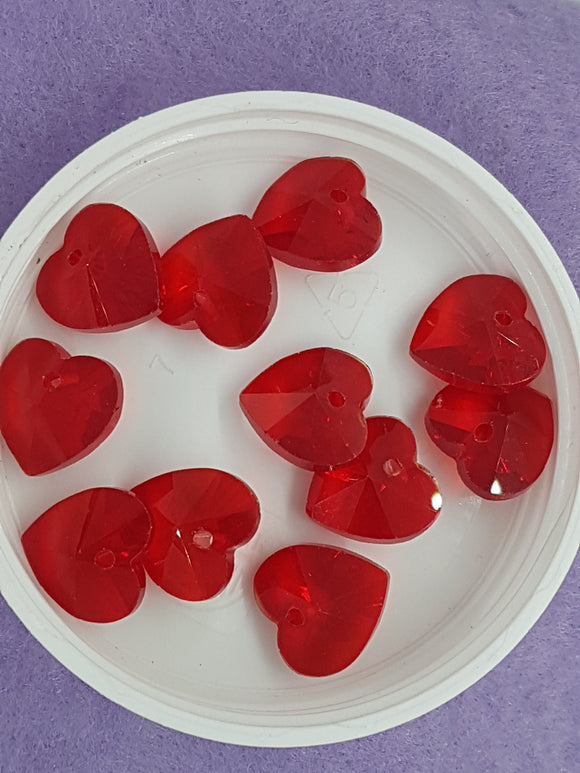 HEARTS - 14MM FACETED GLASS - RED
