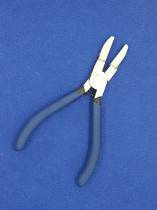 FLAT NOSE PLIERS WITH NYLON JAW